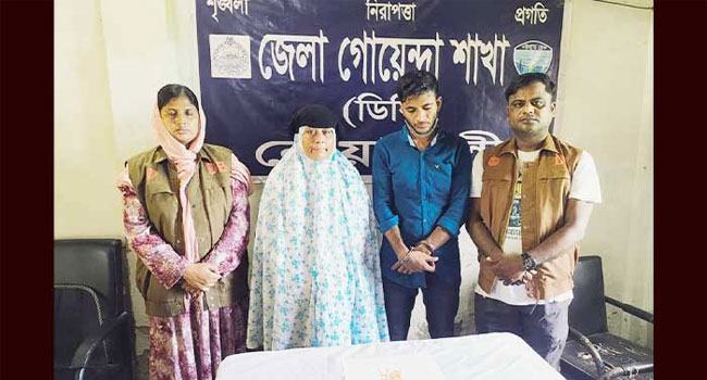 ইয়াবা রেখে প্রতিপক্ষকে ফাঁসাতে গিয়ে ফাঁসলেন নিজেরাই