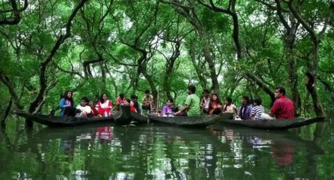 দেশের পর্যটনকেন্দ্রগুলো এত ব্যয়বহুল কেন