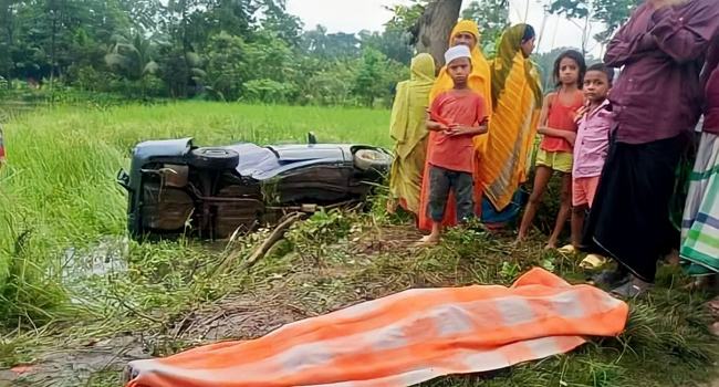 দেবিদ্বারে প্রাইভেটকার উল্টে নিহত ১, আহত ৪