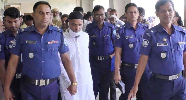 ৩ দিনের রিমান্ডে প্রশ্নপত্র ফাঁসের মামলার প্রধান আসামি