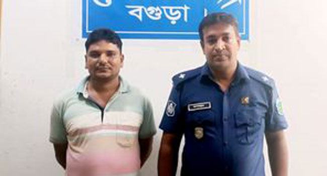 মাজারে পরিচয়, নকল স্বর্ণের পুতুল বিক্রি করে প্রতারণা