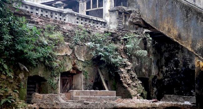 হরিপুরের ঐতিহ্যবাহী রাজবাড়িটি অযত্নে অবহেলায় বিলুপ্তির পথে