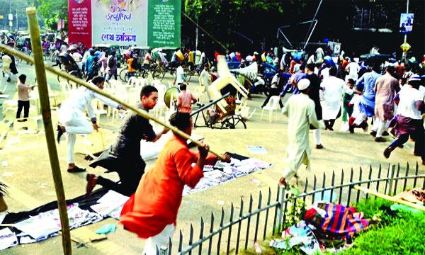 আবরারের স্মরণসভায় ছাত্রলীগের হামলা