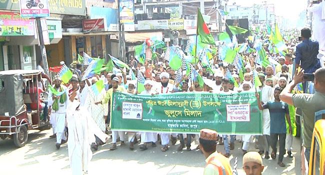 মারহাবা ইয়া মোস্তফা ধ্বনিতে মুখরিত রংপুর মহানগরী