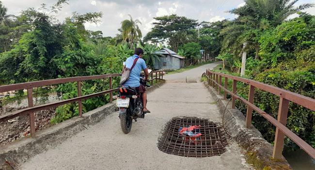 কুয়াকাটার কাঁটা ভারারি ব্রিজটি যেন মরণ ফাঁদ