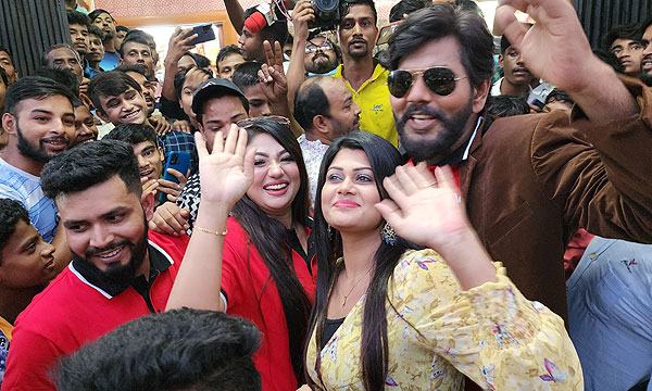 ‘রাগী’ মুক্তির দিনেই ব্যাপক সাড়া