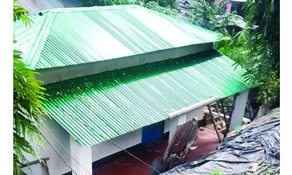 চকরিয়ায় ভূমিহীনদের ঘর পেলো কোটিপতি