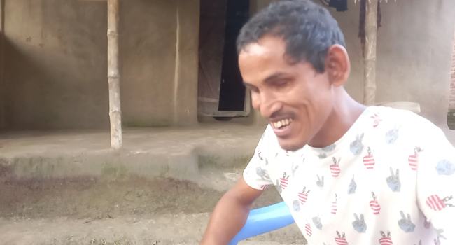 দৃষ্টিপ্রতিবন্ধী জীবনে সত্যের জড়িয়ে নেয়ার গল্প