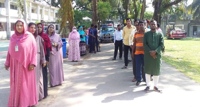 ১০৪ ভোটের নিরাপত্তায় ৭০ জন আইনশৃঙ্খলা বাহিনী