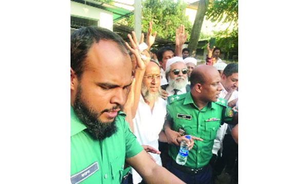 ঘটনার সময় বিদেশে থেকেও জামিন মেলেনি বিএনপি নেতার