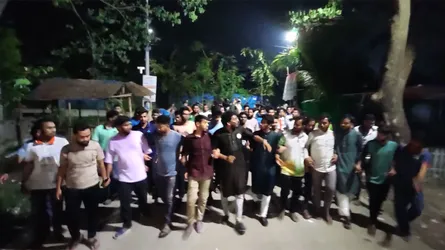 আ’লীগ নিষিদ্ধে নোবিপ্রবিতে শিক্ষার্থীদের আনন্দ মিছিল