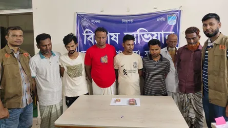 আশুলিয়ায় বিশেষ অভিযানে পেশাদার ৭ জুয়ারী আটক
