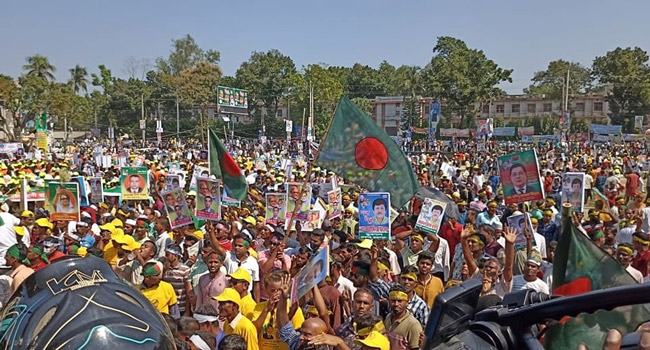 পুলিশের আটক-অভিযানের মুখেও খুলনায় নেতাকর্মীদের ঢল
