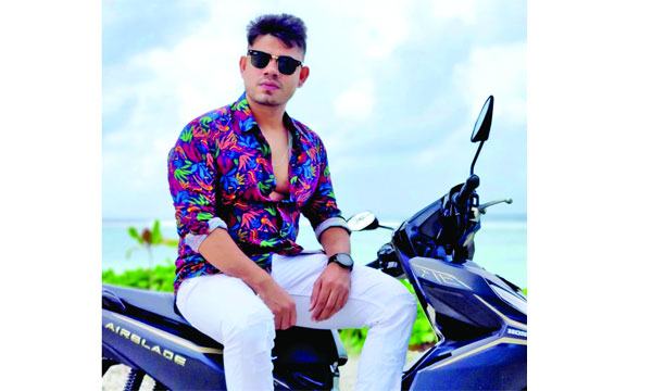 ‘দমাদম মাস্ত কালান্দার’ এবার তরিক মৃধার কণ্ঠে