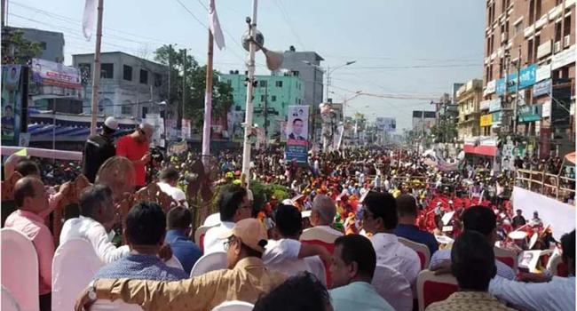 খুলনায় সমাবেশে আহত নেতাকর্মীদের বাড়িতে অমিত