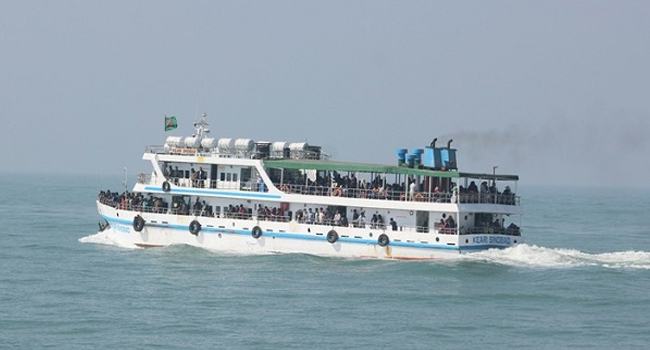 বরিশালের অভ্যন্তরীণ রুটে লঞ্চ চলাচল শুরু