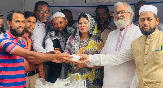 নয়া দিগন্তের দেড়যুগ পূর্তিতে সৈয়দপুরে খাদ্য বিতরণ