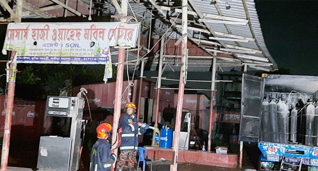 ফিলিং স্টেশনে সিলিন্ডার বিস্ফোরণের ঘটনায় ৬ জনের নামে মামলা