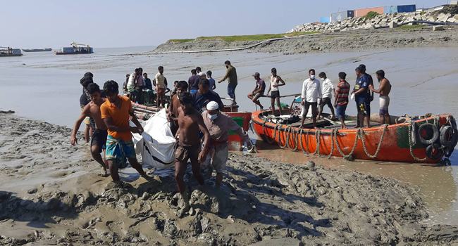 আরো ৩ শ্রমিকের লাশ উদ্ধার