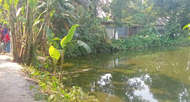 হরিপুরে পুকুর থেকে যুবকের লাশ উদ্ধার