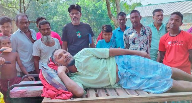 ইসলামপুরে মামলার বাদীকে নির্যাতন : ৯৯৯ ফোন দিয়ে রক্ষা