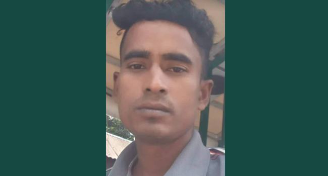 টাকা আত্মসাৎ করতে স্ত্রীকে তালাক