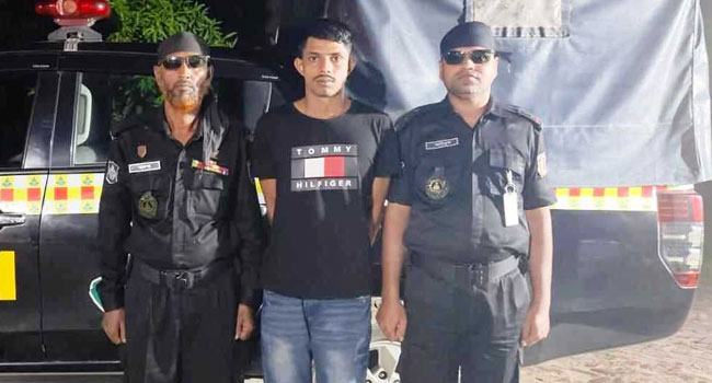 ভাইকে বেঁধে কিশোরীকে গণধর্ষণ : প্রধান আসামি গ্রেফতার