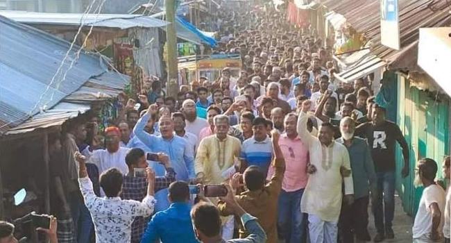 বাকেরগঞ্জে বিএনপির গণসংযোগে পুলিশের লাঠিপেটা, আহত ১০