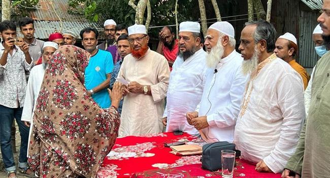 পটুয়াখালীতে ঘূর্ণিঝড়ে ড্রেজার ডুবে নিহত ৮ জনের পরিবারের পাশে জামায়াত আমির