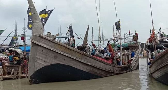 ৭২ দিন পর ভারত থেকে ফিরে এসেছে পাথরঘাটার জেলেরা