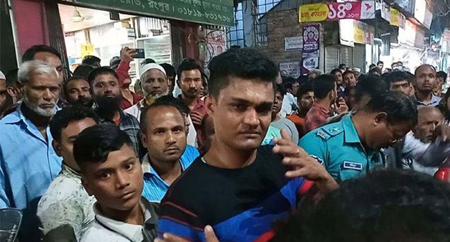 রংপুরে বাইকারকে টিএসআইর মারধর-গালিগালাজ নিয়ে তুলকালাম