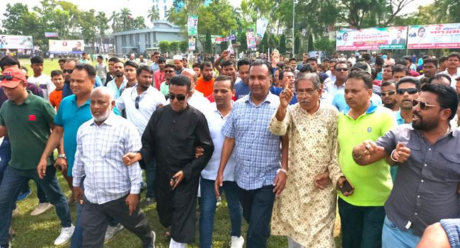 সমাবেশের দু’দিন আগেই বরিশাল পৌঁছলেন কয়েক হাজার বিএনপি নেতাকর্মী