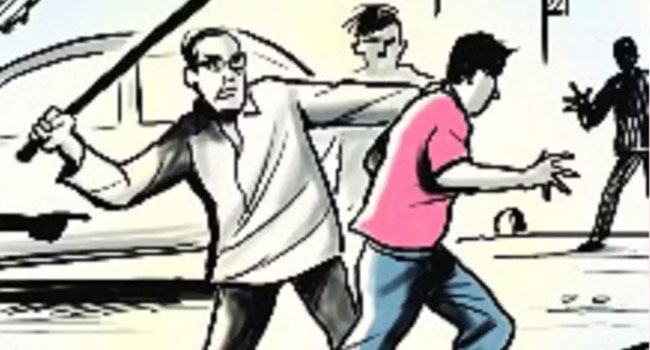 সমাবেশ থেকে ফেরার পথে শ্রমিকদল নেতাকে মারধরের অভিযোগ