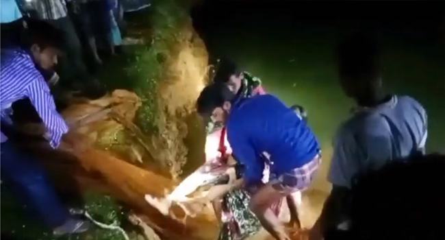 হালুয়াঘাটে পুকুরে জাল টেনে বৃদ্ধার লাশ উদ্ধার