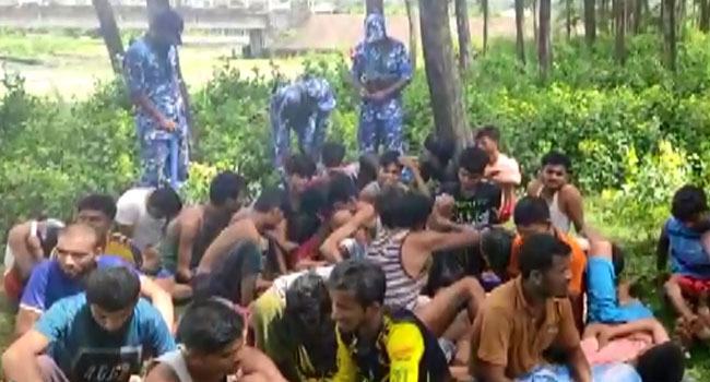 মৃত্যুর ঝুঁকি জেনেও পানি পথে মানবপাচার থেমে নেই, টার্গেট রোহিঙ্গারা