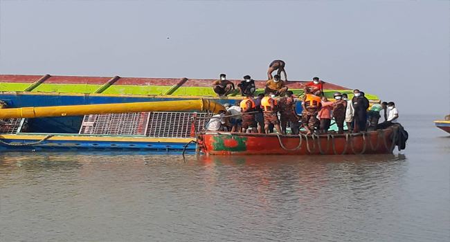 মিরসরাইয়ে ড্রেজারডুবি : এখনো ঠিকাদারের সহায়তা পায়নি শ্রমিকদের পরিবার