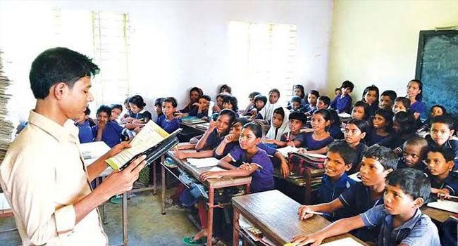 রায়গঞ্জের ৮৮ প্রাথমিক বিদ্যালয়ে প্রধান শিক্ষক সঙ্কট : কার্যক্রম ব্যহত