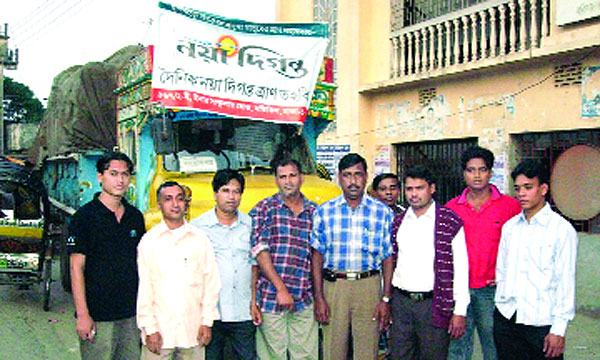 সেদিন ত্রাণ নিয়ে অসহায় মানুষের পাশে ছিল নয়া দিগন্ত