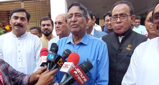 প্রধানমন্ত্রী আমাদের সজাগ রাখছেন : কৃষিমন্ত্রী