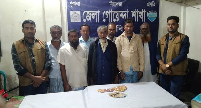 নোয়াখালীতে নগদ টাকাসহ ৭ জুয়াড়ি আটক
