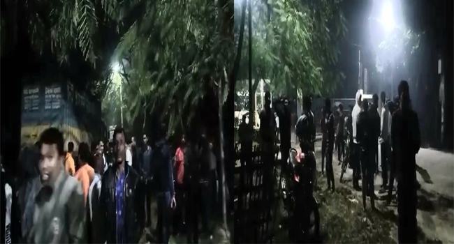 রংপুরে ট্রাকচাপায় শিক্ষার্থী আহতের ঘটনায় অবরোধ, আটক ২