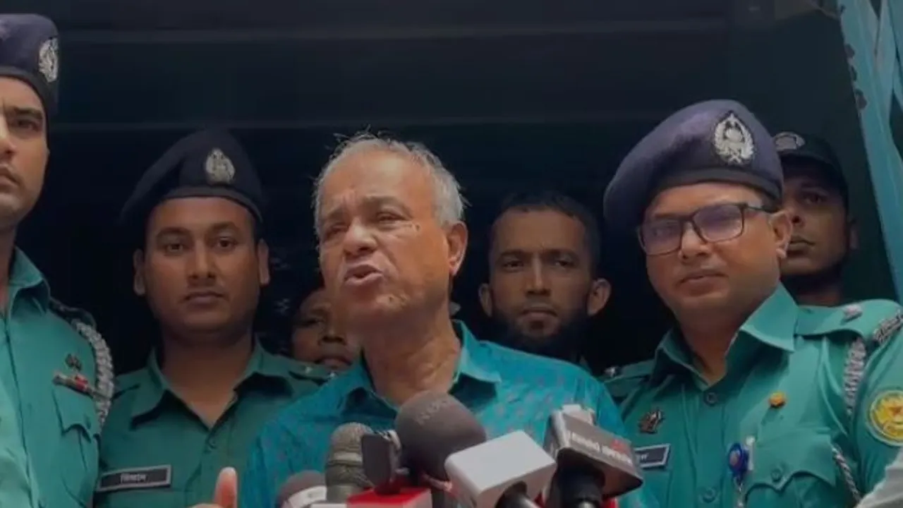 সন্ত্রাসীদের কোনো ছাড় দেয়া হবে না : স্বরাষ্ট্র উপদেষ্টা