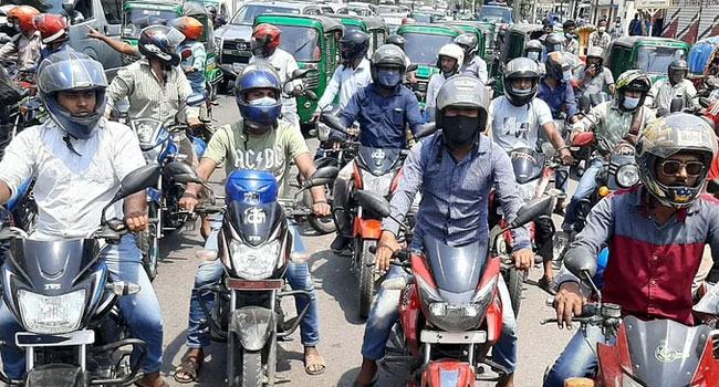 বাস বন্ধ থাকায় মোটরবাইক-প্রাইভেটকারে সিলেট পৌঁছেছেন মৌলভীবাজারের নেতাকর্মীরা