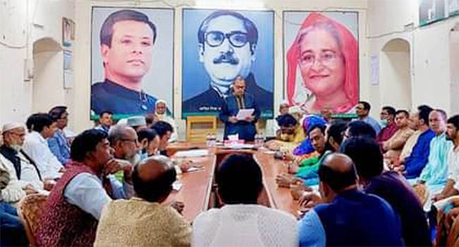 রংপুর জেলা আওয়ামীলীগের সভাপতিকে সাময়িক অব্যাহতি, শোকজ