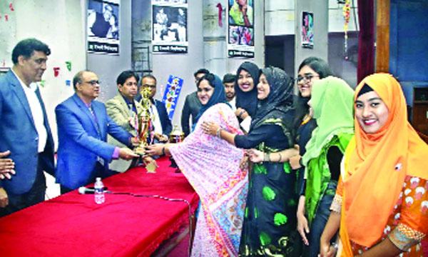 ইবির আন্তঃহল বিতর্কে চ্যাম্পিয়ন শেখ রাসেল ও বঙ্গমাতা হল
