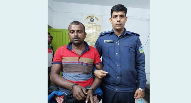 ত্রিশালে ট্রাক-সিএনজি সংঘর্ষে নিহত ৫, আটক ট্রাকচালক