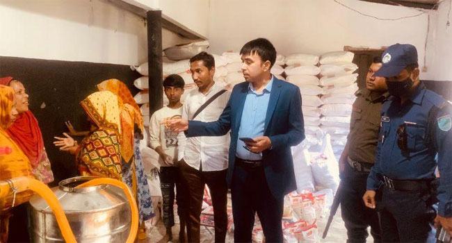 নকল সয়াবিন তেল বাজারজাত করায় কারখানা সিলগালা, ২ লাখ টাকা জরিমানা