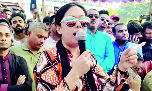 পুলিশ সদস্যদের সতর্ক হতে বললেন রুমিন ফারহানা