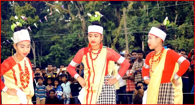 খাসিয়াদের ঐতিহ্যবাহী ‘খাসি সেং কুটস্নেম’ উৎসব উদযাপন