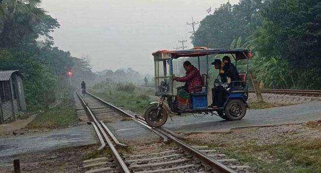 কালীগঞ্জের অরিক্ষিত রেলক্রসিং যেন মরণফাঁদ